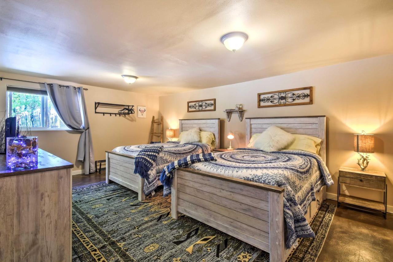 Cozy Home With Media Room Short Walk To Taos Plaza! Eksteriør bilde