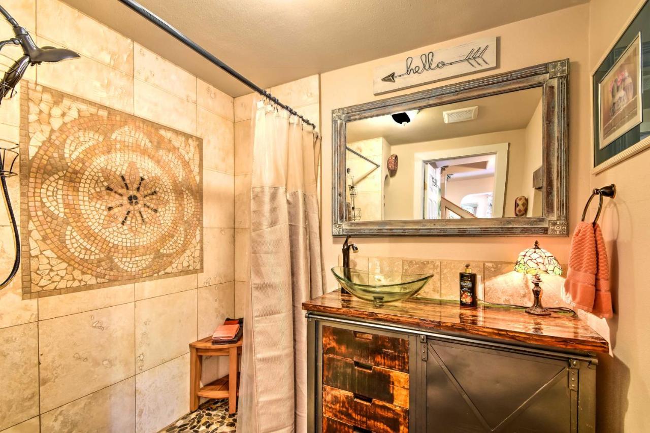 Cozy Home With Media Room Short Walk To Taos Plaza! Eksteriør bilde
