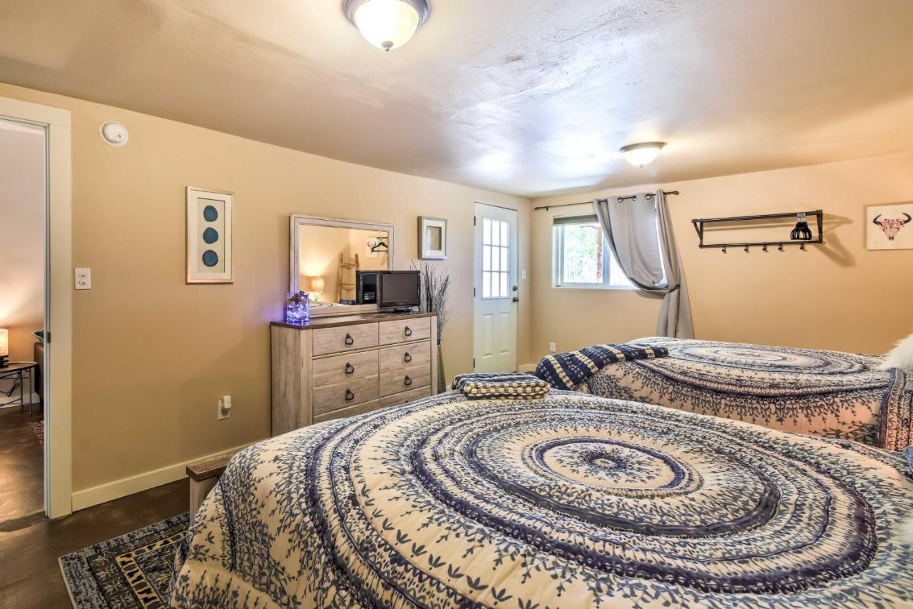 Cozy Home With Media Room Short Walk To Taos Plaza! Eksteriør bilde